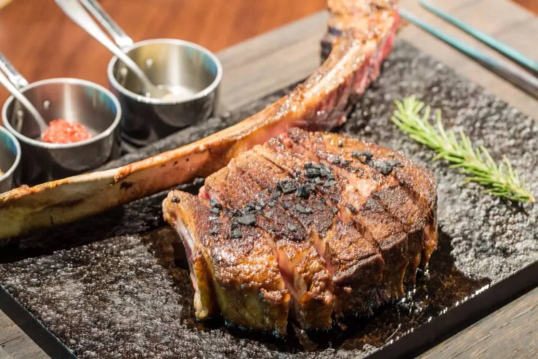煎速冻牛排，轻松解锁家常美食新境界