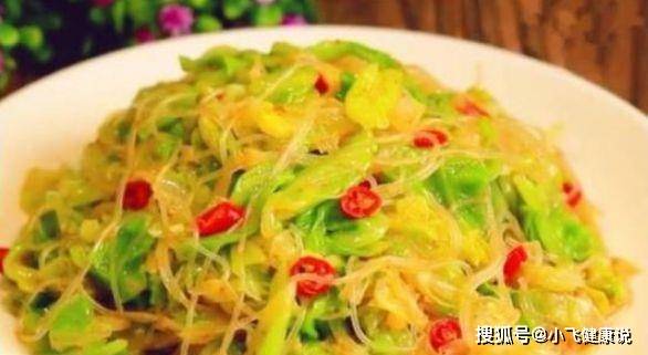 东北黄瓜炸豆腐丝，家常美味，营养又解馋