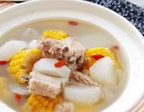 玉米排骨萝卜的家常做法