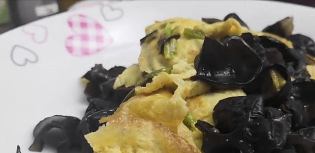 木耳炒蛋，家常美味，营养满分，简单易学