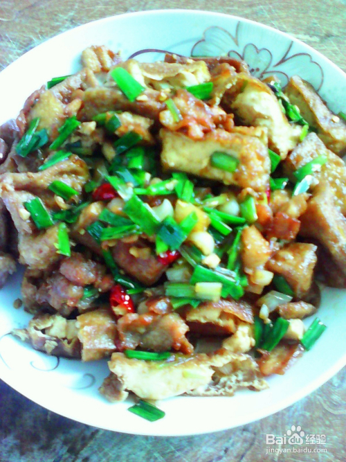 葱肉炒豆腐的做法