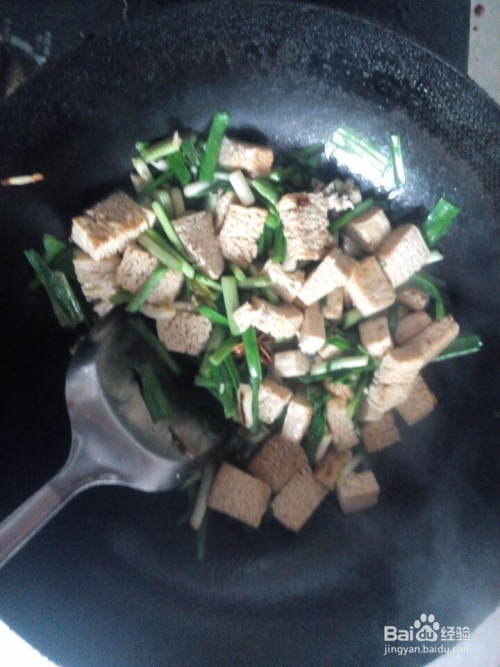 蒜苗豆腐包，家常美食中的营养宝藏