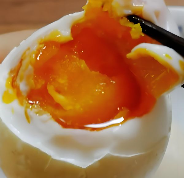 家庭自制腌鸡中，美味与健康的双重享受