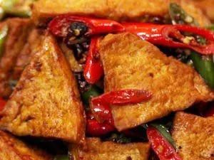 自助餐里的隐藏美味，豆腐的神奇魅力与家常做法解析