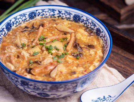 豆腐海鲜菇肉汤，一碗温补养生的鲜美汤品