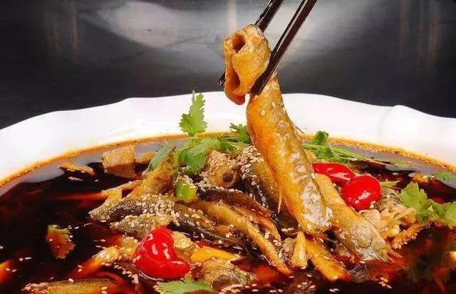 野生泥鳅滚豆腐，家常美味与营养的双重盛宴