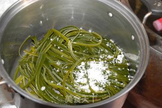 海带丝干豆腐，一道家常美食的健康秘密