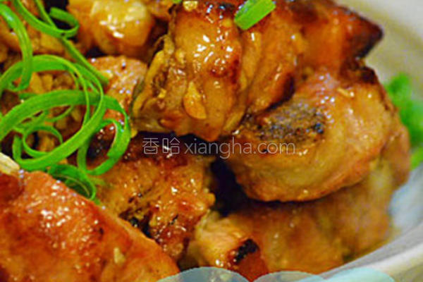 排骨大蒜炒鸡肉的做法