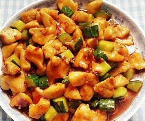 豆腐泡肉，家常美食的魅力与做法解析