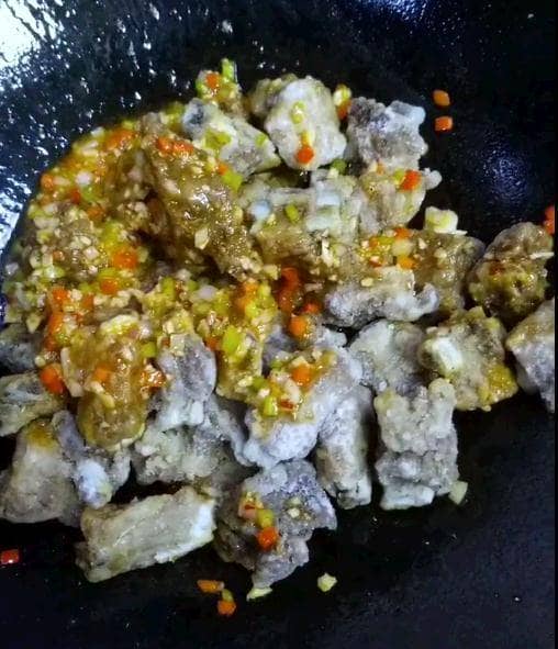 中餐厅椒盐排骨的做法