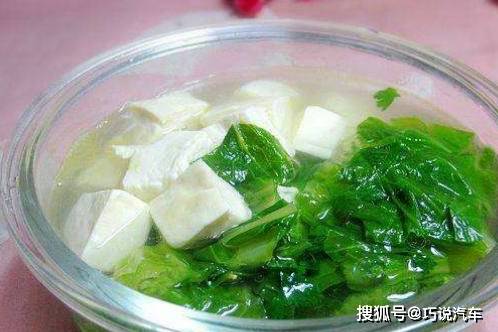 豆腐小鱼豌豆汤，营养美味，简单易学的家常佳肴