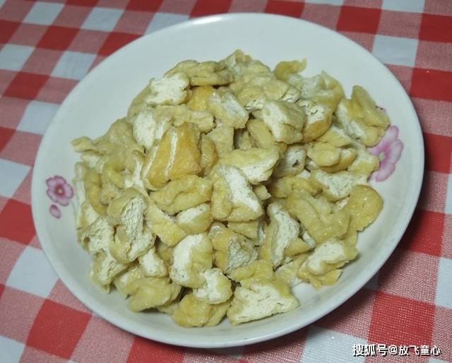家常炒豆腐粉皮，营养美味一锅出，简单做法轻松学！