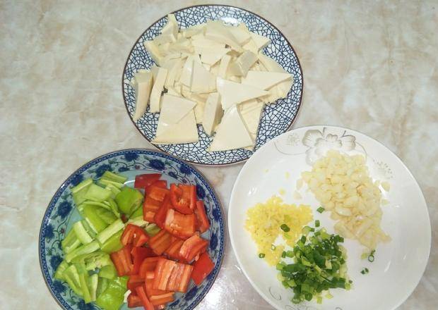 豉椒豆腐，家常美味，营养满分，一学就会的烹饪秘诀
