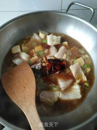 鱼块酱烧豆腐的做法