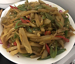 尖椒榨菜鸡丝汤的做法