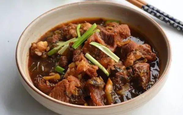 酸菜牛肉豆腐，酸爽开胃的美味佳肴