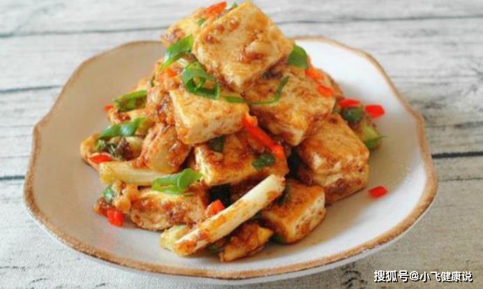 传统豆腐炖菜，家常美味与健康兼顾的温暖佳肴