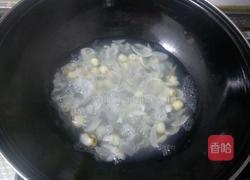 银耳莲子百合羹的做法