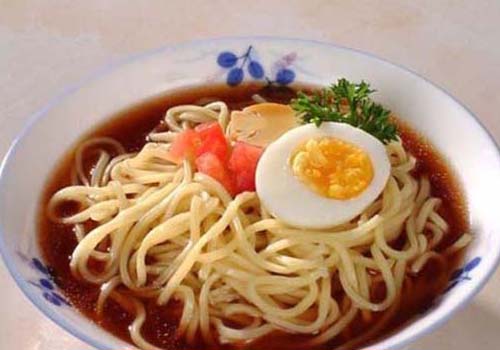 油炸豆腐裹面条，传统美食的新吃法，香脆可口营养满分