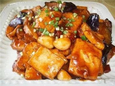 豆腐茄子炒鸡蛋，家常美食的奇妙融合