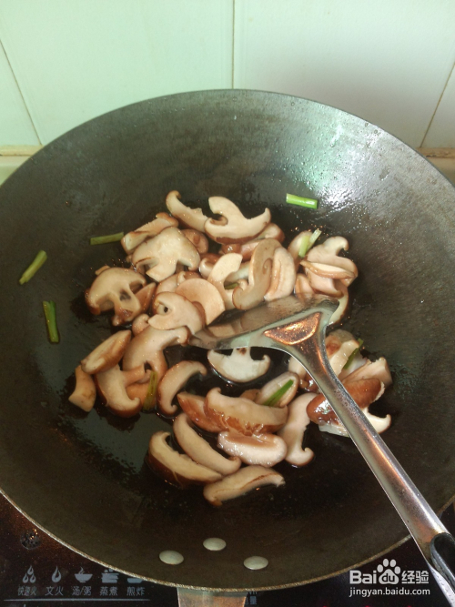 豆腐炖香菇肉片，家常美味，营养满分