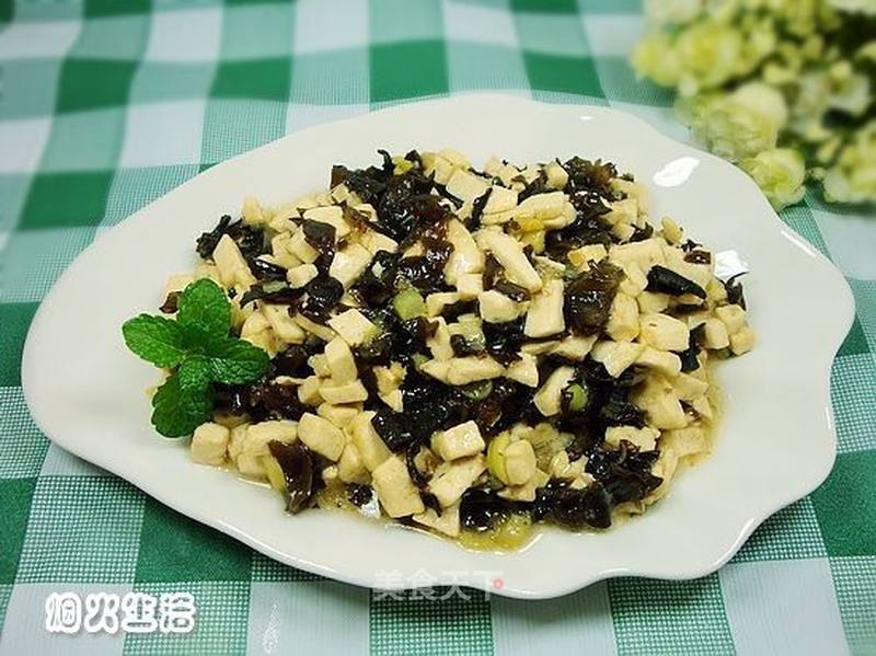 豆腐炒菜椒木耳的做法