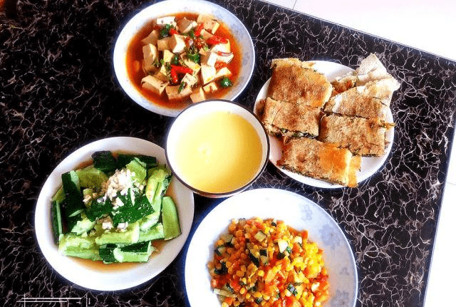 豆腐黄瓜玉米三重奏，健康美味，轻松入门的素食料理
