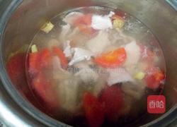 番茄肉片豆芽汤的做法