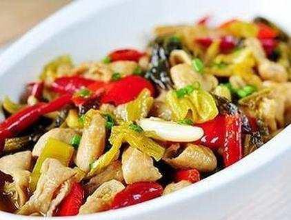 土豆炒豆腐加青椒，家常美食的全新搭配