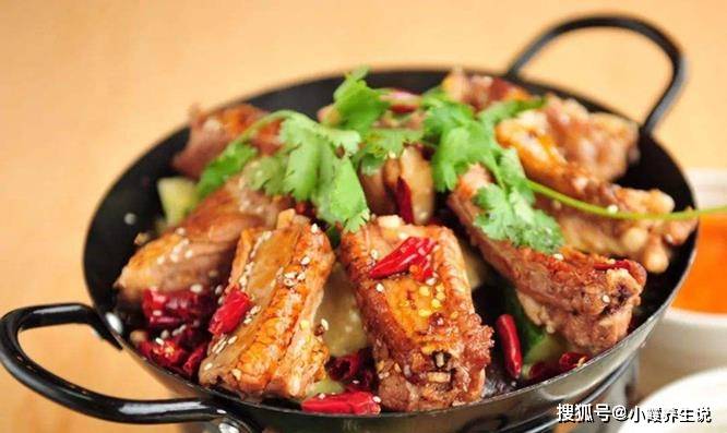 家常焖菜的魅力，简单食材，醇厚味道的秘密