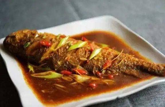 豆腐黄鱼的鲜美邂逅，家常美食的极致体验