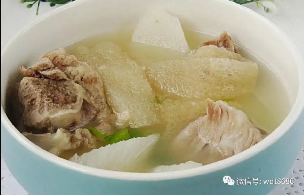 不用放油的排骨汤做法