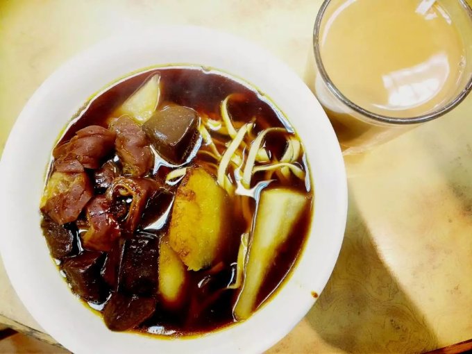 上海菜皮蛋豆腐，家常美食中的经典之作