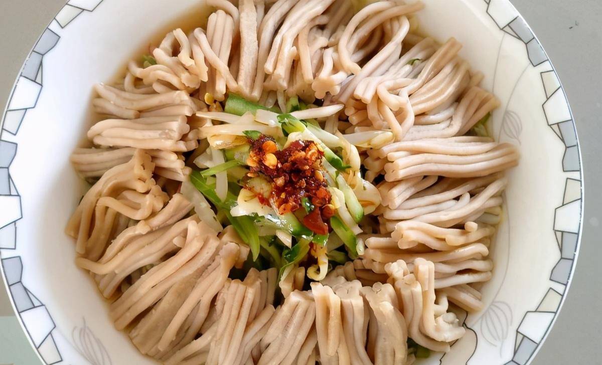 豆腐丝粉条丸子的美味融合，家常菜新境界