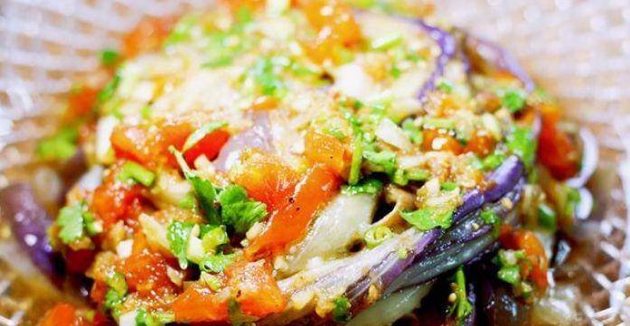 夏日爽口佳肴，凉拌自制豆腐的制作与养生功效