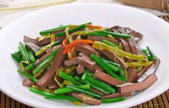 泡椒猪肝，家常美味，营养丰富的快手菜