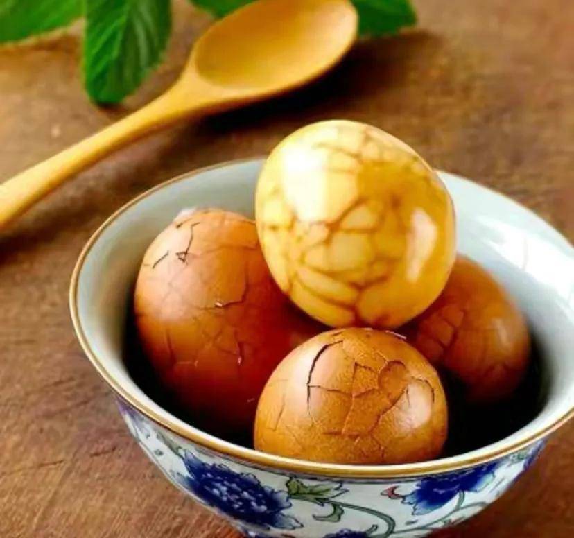 茶鸡蛋火锅的做法