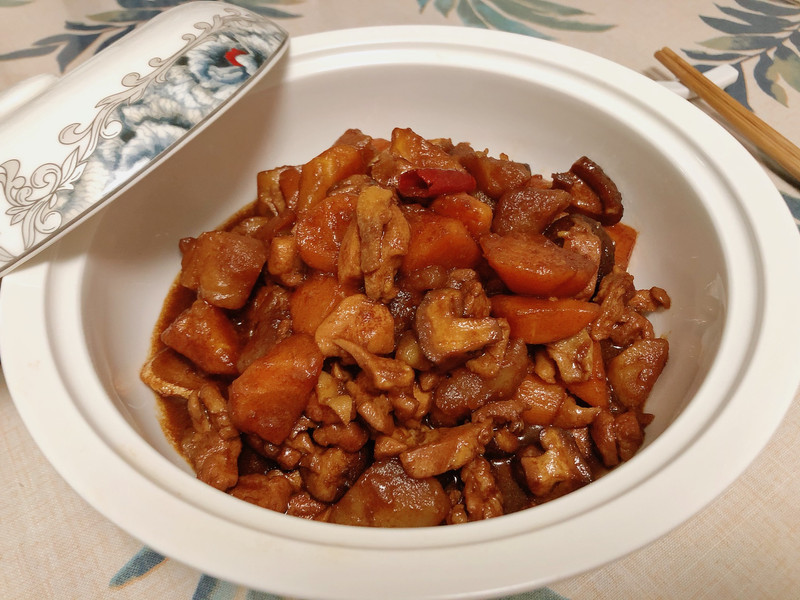 土豆炖鸡腿最简单做法，美味升级，营养满分！