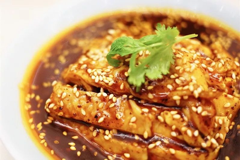 美味融合，鱼豆腐与鸡翅的创意烹饪指南