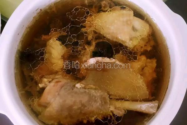 炖鸭汤虫草的做法