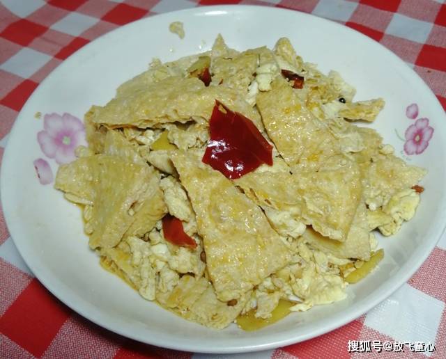 鸡蛋蒸油炸豆腐，家常美食的全新尝试