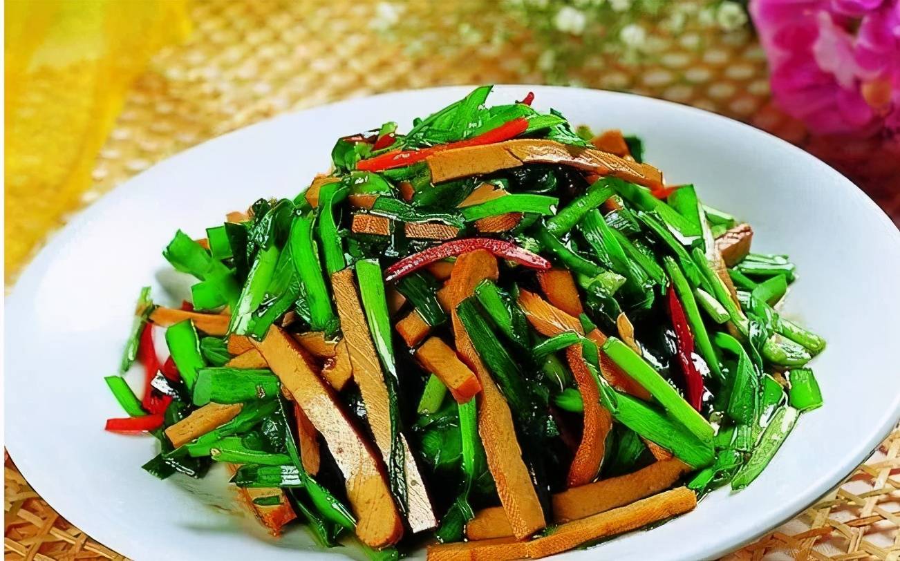 家常美味，咸菜卤豆腐的制作与养生之道