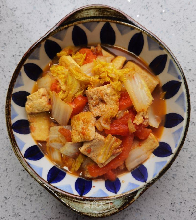 番茄豆腐白菜炖，健康美味又简单，家常食谱新选择