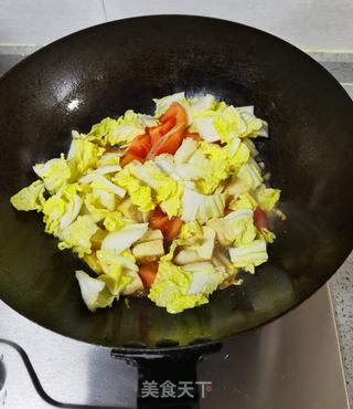 番茄豆腐白菜炖，健康美味又简单，家常食谱新选择