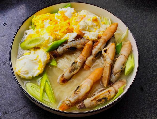 蛏子豆腐烧汤，鲜美滋补的海洋佳肴