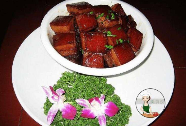 红焖肉的秘密，家常美味，营养滋补的烹饪之道