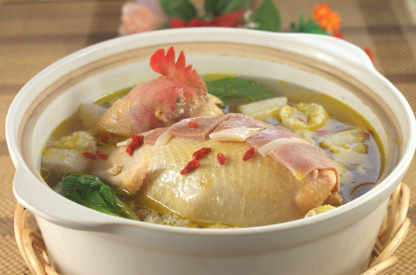 鸡汤粉丝，滋补养生的美味佳肴