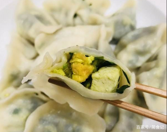 青尖椒鸡蛋水饺做法