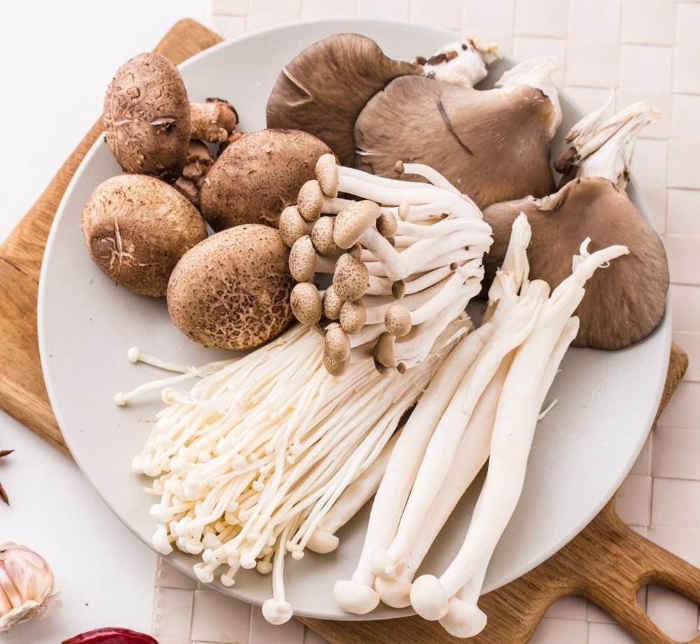 家常美食之蟹味菇炒肉丝，鲜美口感，营养满分