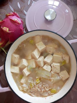 冬瓜魔芋豆腐煲汤，健康美味，轻松打造低脂养生佳肴